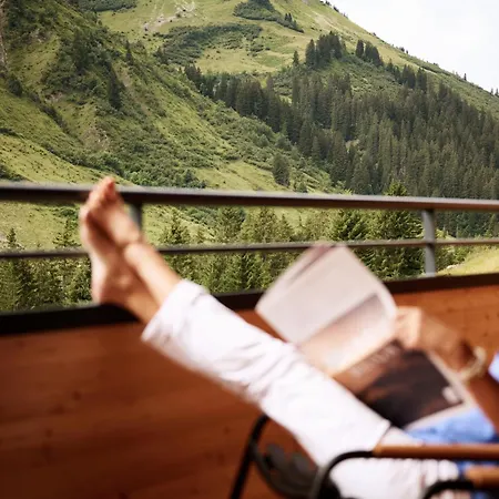 Appartamento Alpenstolz Haus 1 - Stilvoll Urlauben In Den Bergen