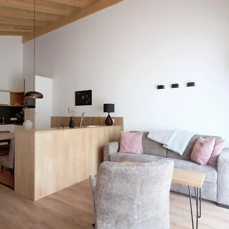 Apartment Alpenstolz Haus 1 - Stilvoll Urlauben In Den Bergen Damuels