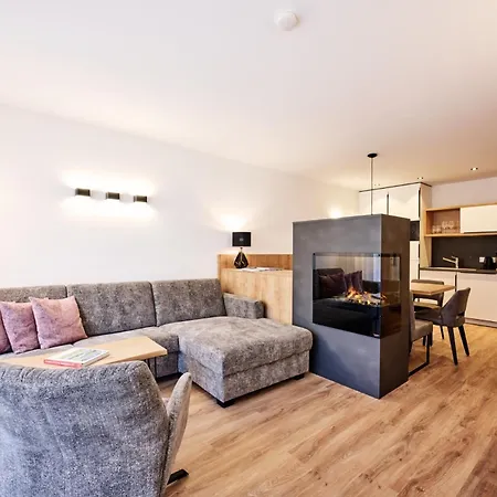 公寓 Alpenstolz Haus 1 - Stilvoll Urlauben In Den Bergen 达米尔斯