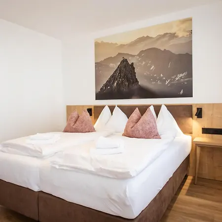 Alpenstolz Haus 1 - Stilvoll Urlauben In Den Bergen Appartamento