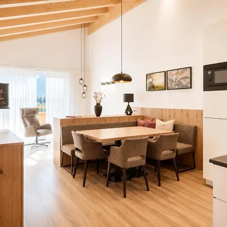 Appartamento Alpenstolz Haus 1 - Stilvoll Urlauben In Den Bergen
