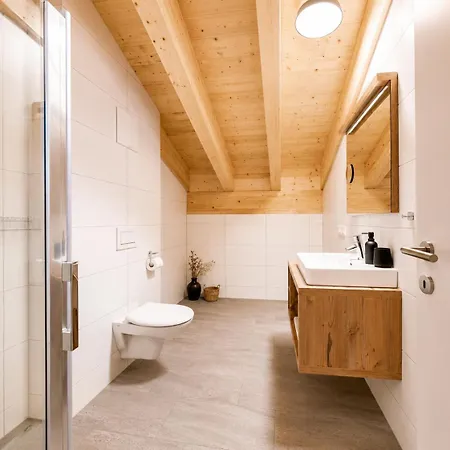 Apartment Alpenstolz Haus 1 - Stilvoll Urlauben In Den Bergen Damuels