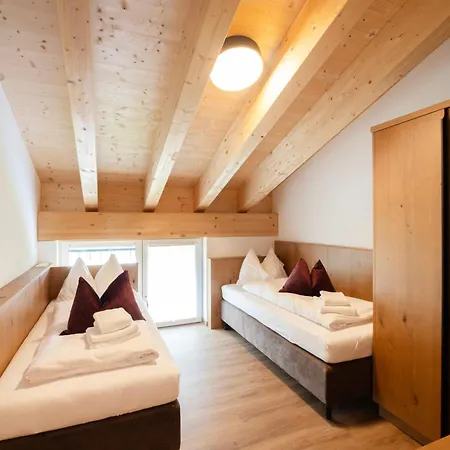 Alpenstolz Haus 1 - Stilvoll Urlauben In Den Bergen Appartamento Damuels